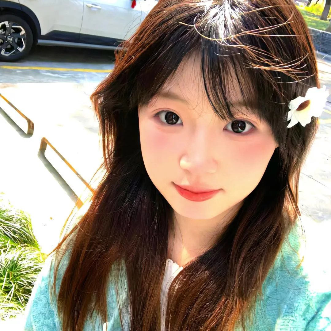这名男子，捡到了人鱼。